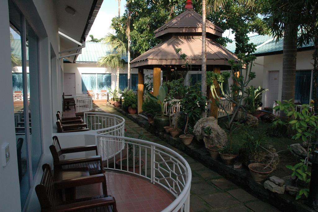 Emerald Land Hotel Mandalay Buitenkant foto