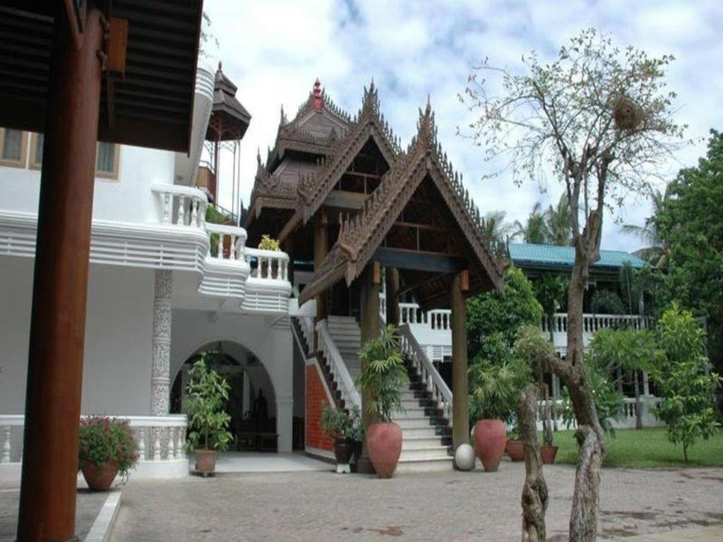 Emerald Land Hotel Mandalay Buitenkant foto