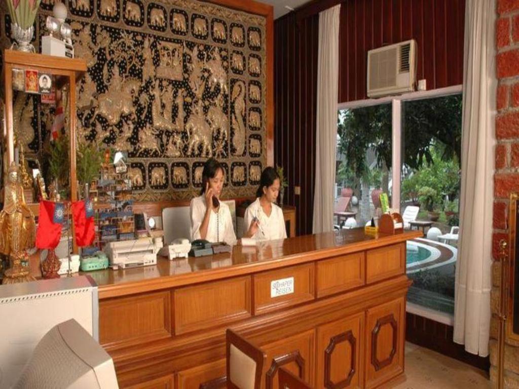 Emerald Land Hotel Mandalay Buitenkant foto