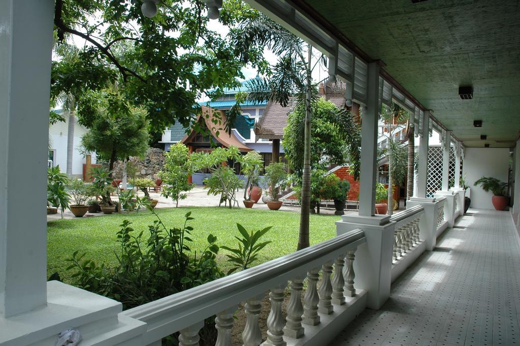 Emerald Land Hotel Mandalay Buitenkant foto