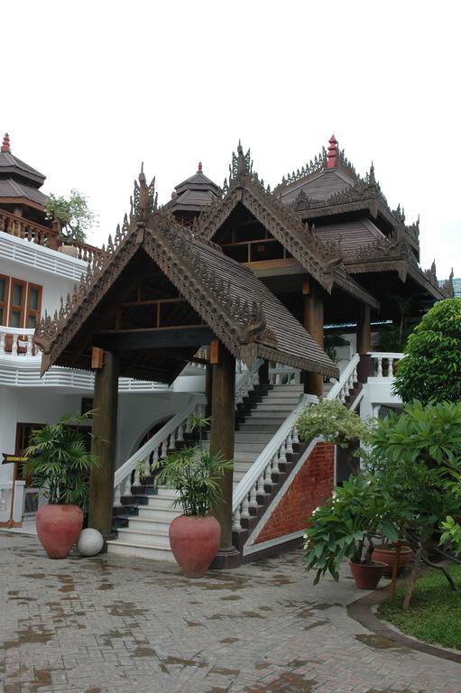 Emerald Land Hotel Mandalay Buitenkant foto
