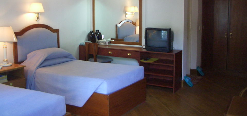 Emerald Land Hotel Mandalay Buitenkant foto